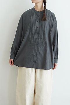 オオカミとフクロウ　シャツ セール】オオカミと霧に浮かぶディアホワイト（シャツ/ブラウス
