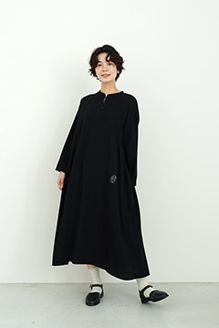 24SS オオカミとフクロウ フクロウと佇む木々の木漏れ日　ロングワンピース 秋物 新入荷】○オオカミとフクロウ○フクロウと佇む木々の