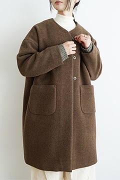 ⭐︎新品同様美品⭐︎ オオカミとシロクマのヴィーカ　ロングメルトン　コート オオカミとシロクマのヴィーカ“ロングメルトン”（ノーカラーコート