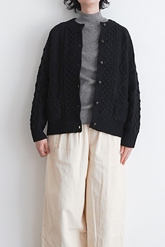 オオカミとフクロウ ケーブルニットカーディガン オオカミとフクロウ オオカミと夜のパンとホットミルク | オオカミと