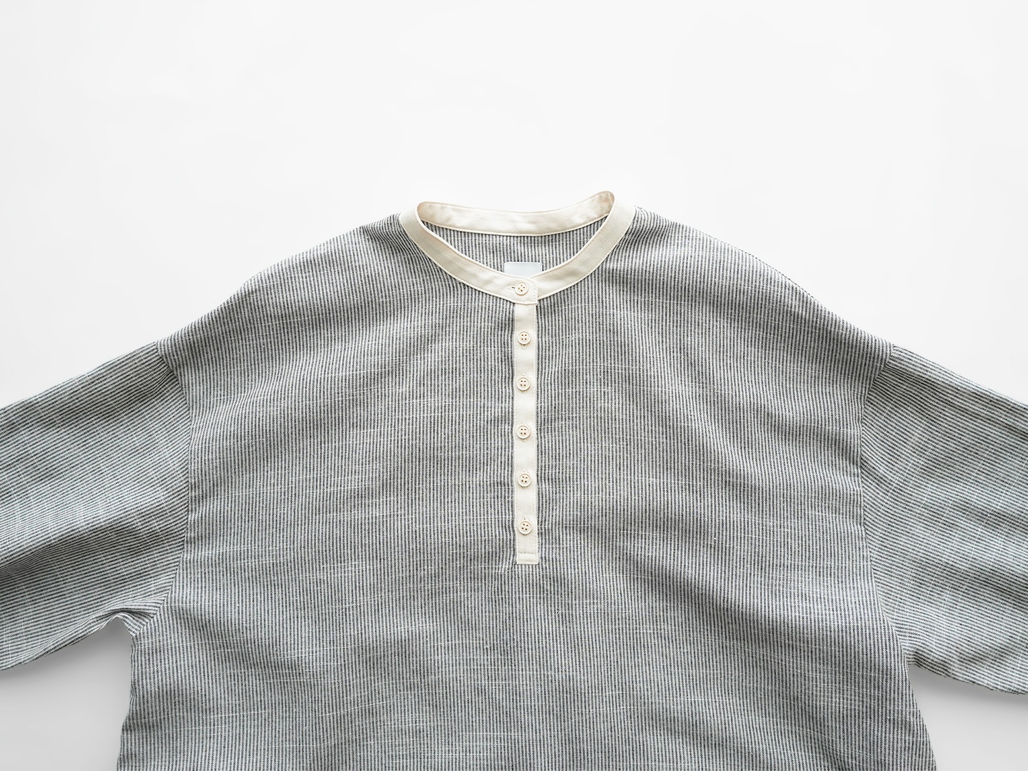 休日と詩　風まちロングシャツ 休日と詩 風まちロングシャツ | 休日と詩 | TANDEY ONLINE STORE