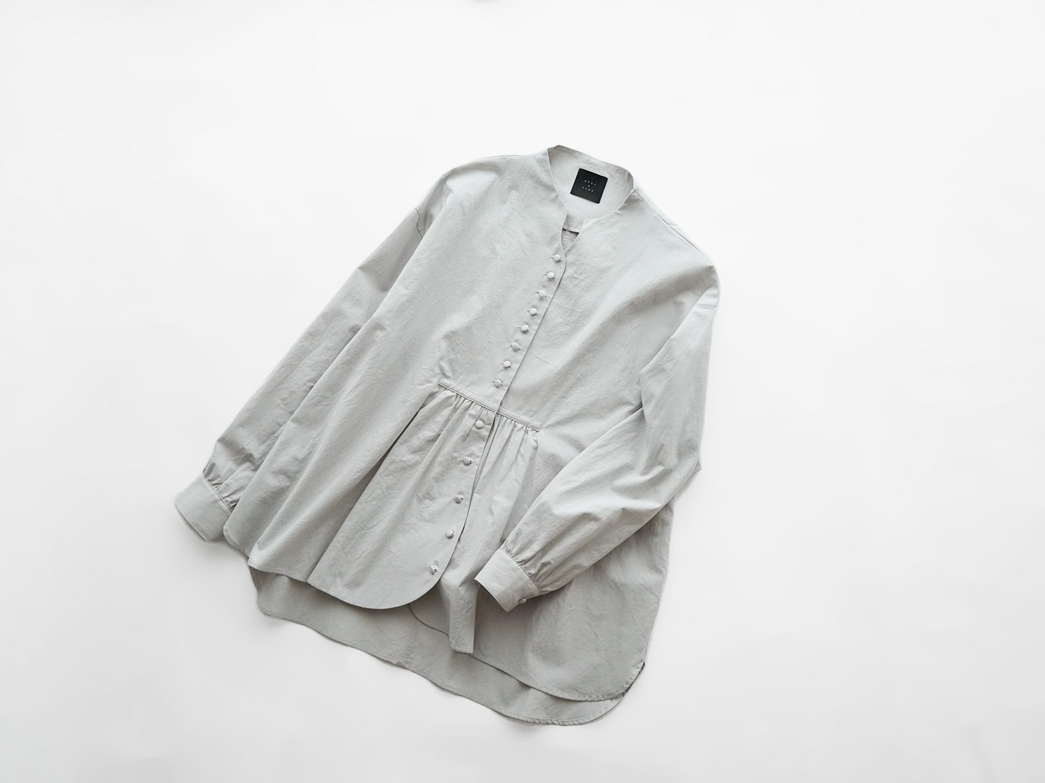 オオカミとフクロウ オオカミとはじまりの季節に“ブラウス” | オオカミ