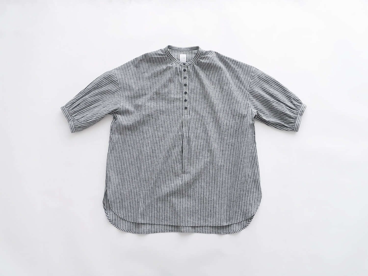 新品tandey 休日と詩　サワークリームシャツ　スミクロ 休日と詩｜2024 Spring & Summer Brand Concept – tandey