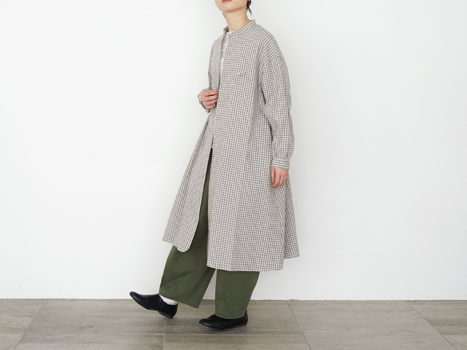 休日と詩　小さなポケットのロングシャツ 休日と詩 小さなポケットのロングシャツ | 休日と詩 | TANDEY ONLINE STORE
