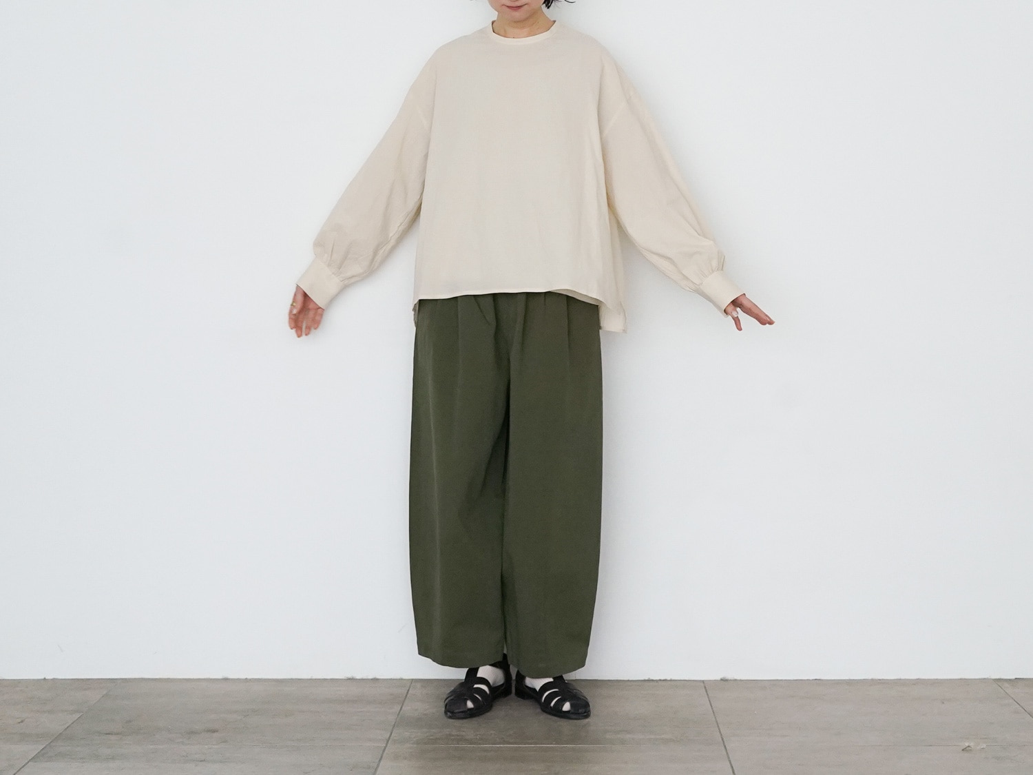 tandey フクロウと晴れた日の午後に オオカミとフクロウ フクロウと晴れた日の午後に“ブラウス” | オオカミ