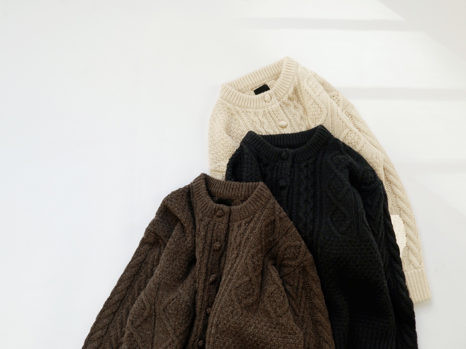 オオカミとフクロウ☆オオカミと春クマのヴィーカ ベージュ