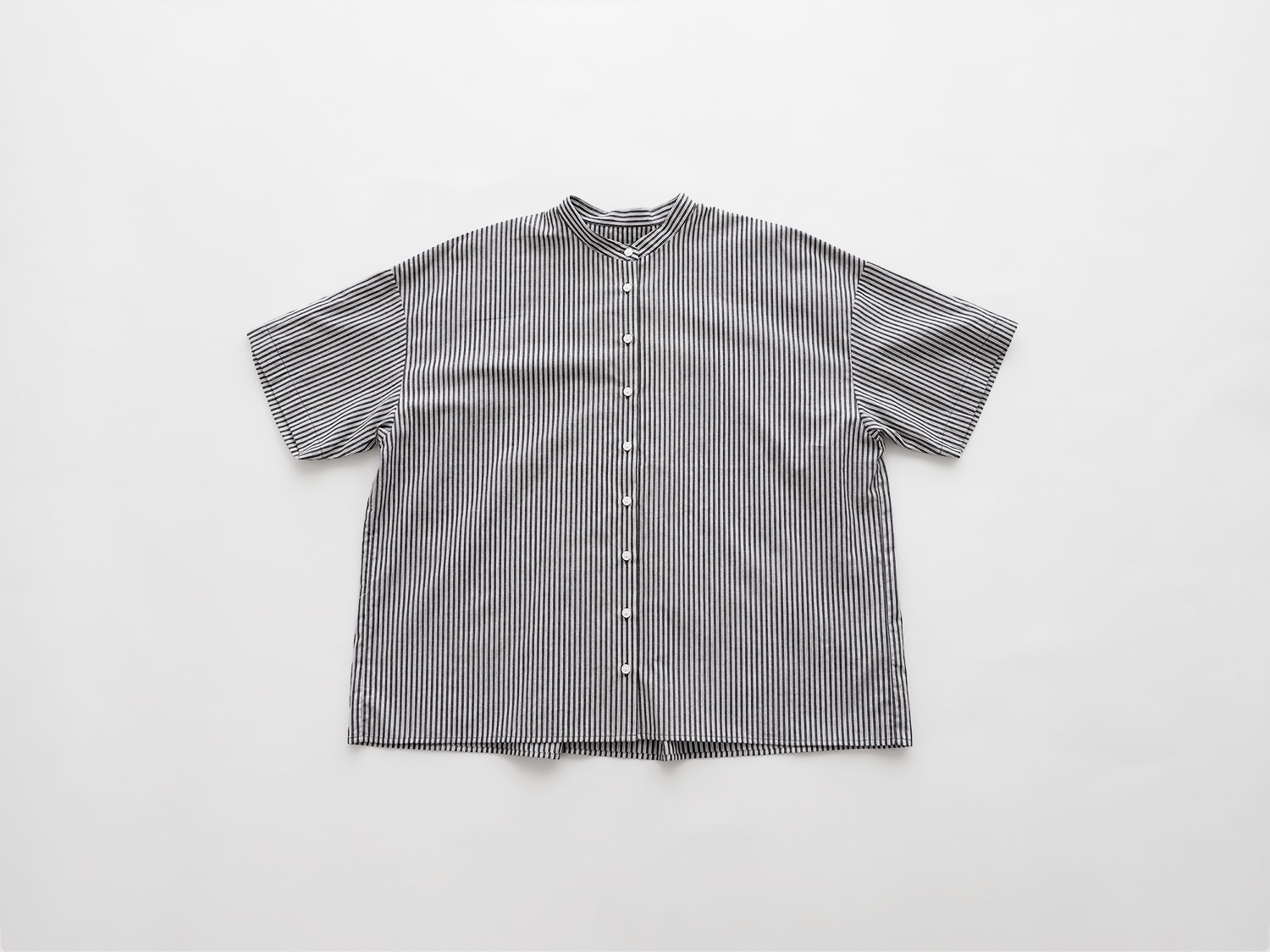 Tandey 休日と詩 『ピーナッツシャツ』ブラックストライプ 20%OFF】休日と詩 ピーナッツシャツ | 休日と詩 | TANDEY ONLINE
