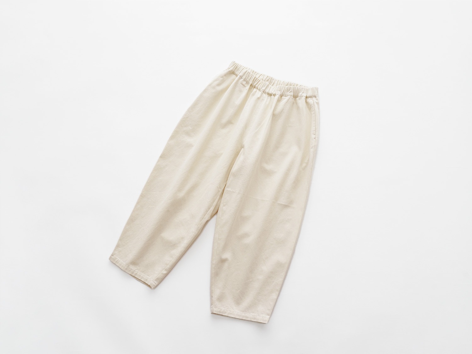 オローネ　バルーンパンツ　コーディュロイ　アイボリー オローネ バルーンパンツ(通年用) | オローネ | TANDEY ONLINE STORE