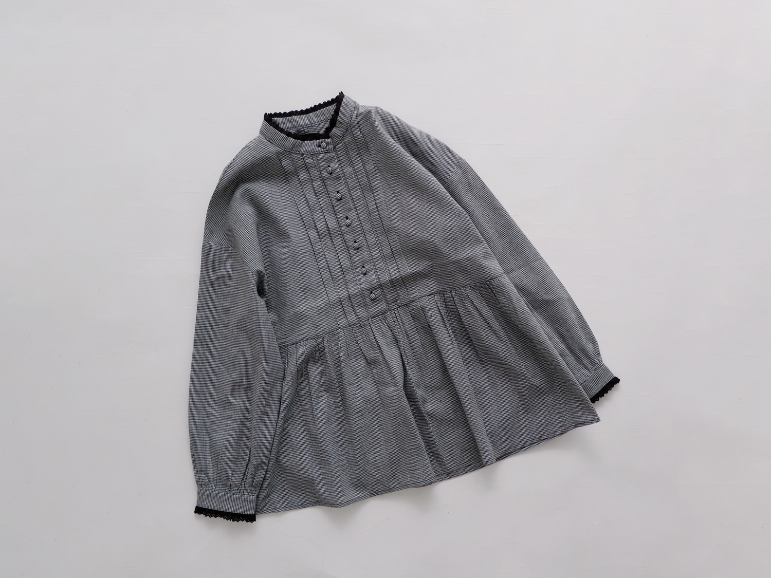 30%OFF】オオカミとフクロウ オオカミと映す水面のムーン