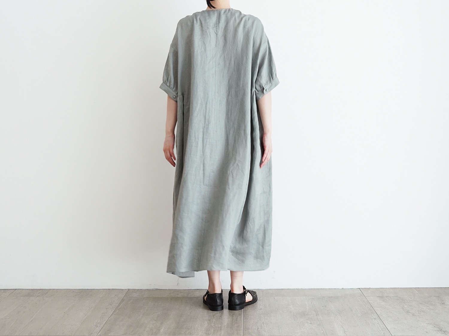 10%OFF】オオカミとフクロウ オオカミと窓辺の小さな灯り
