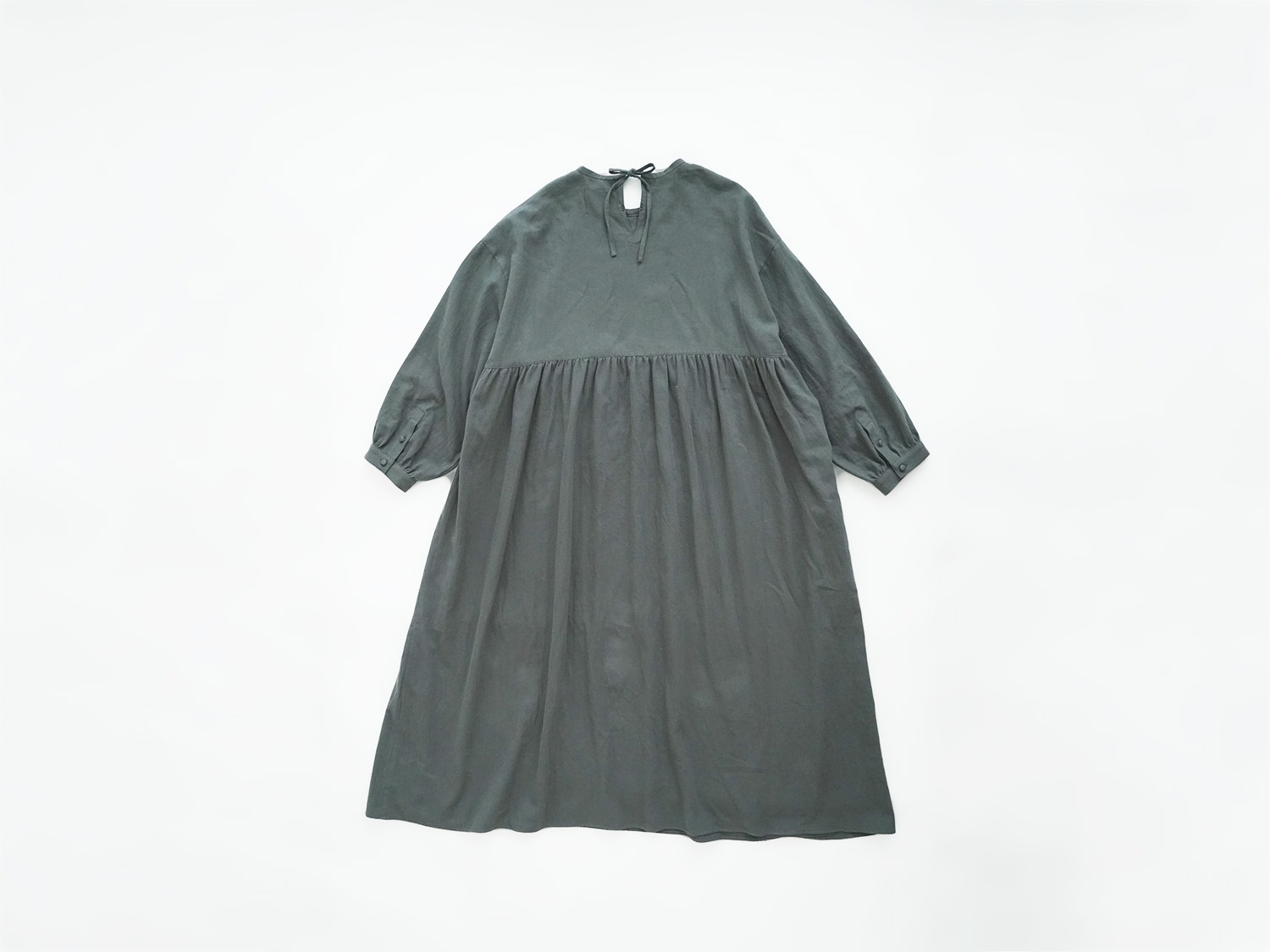 10%OFF】オオカミとフクロウ オオカミと虹の始まりと白綿と“ワンピース