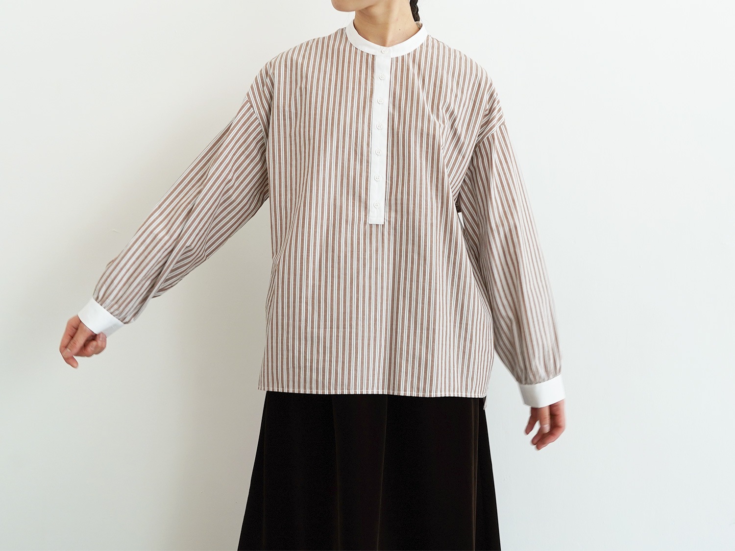 しろくま」休日と詩 アコーディオンブラウス 10%OFF】休日と詩 風まち