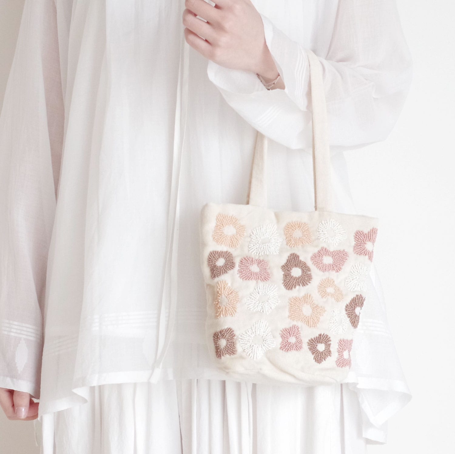 Khadi and Co カディーアンドコー : flori ビーズ刺繍ミニバッグ