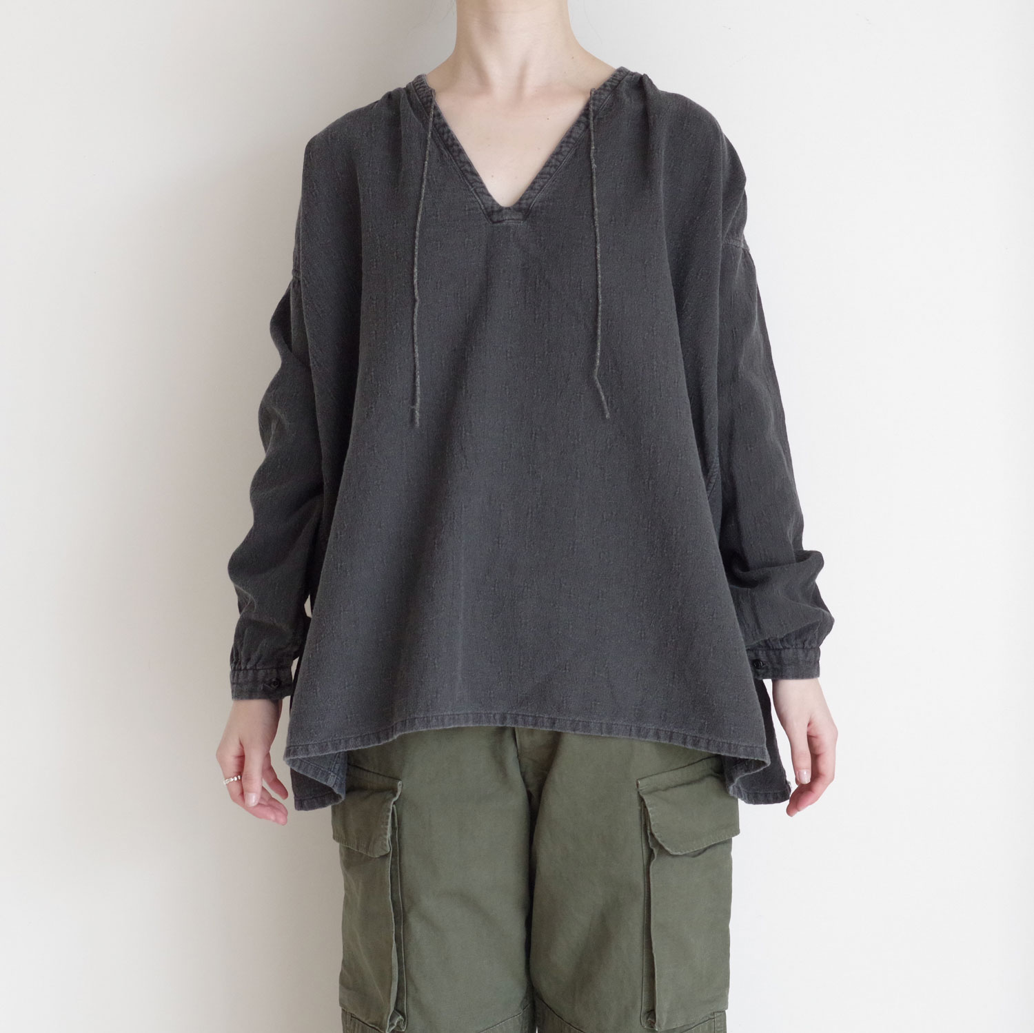 Chez VIDALENC 裁ち切りヘムリネンスモックブラウス Chez VIDALENC 裁ち切りヘムリネンスモックブラウス