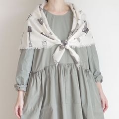 【処分セール】オールドマンズテーラー　フリル　ボディバッグ　エクリュエプゥス別注 R&D.M.Co-（オールドマンズテーラー）」に別注した限定色の