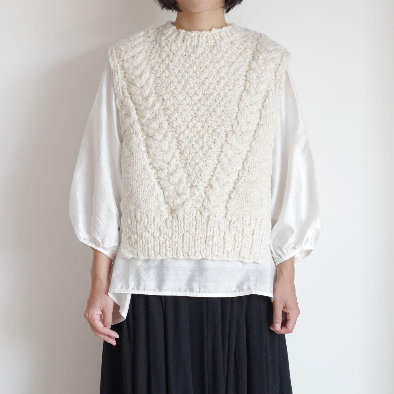 the last flower of the afternoon : 夜を紡ぐKnitted vest ニット