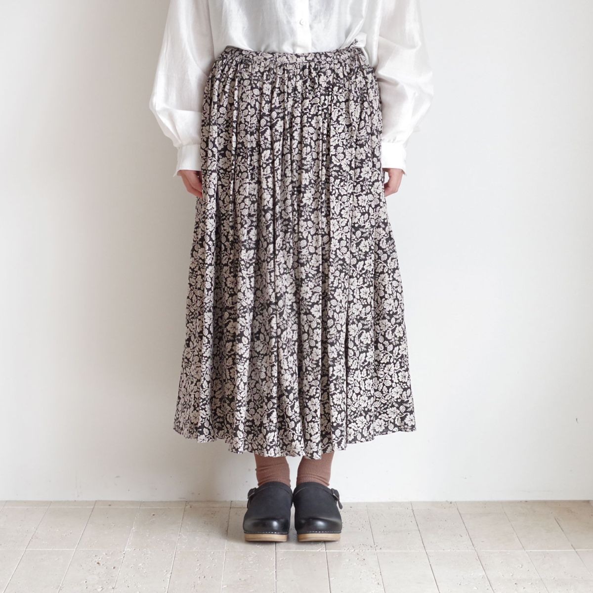 R&D.M.Co- オールドマンズテーラー : WILD BERRY GATHER SKIRT