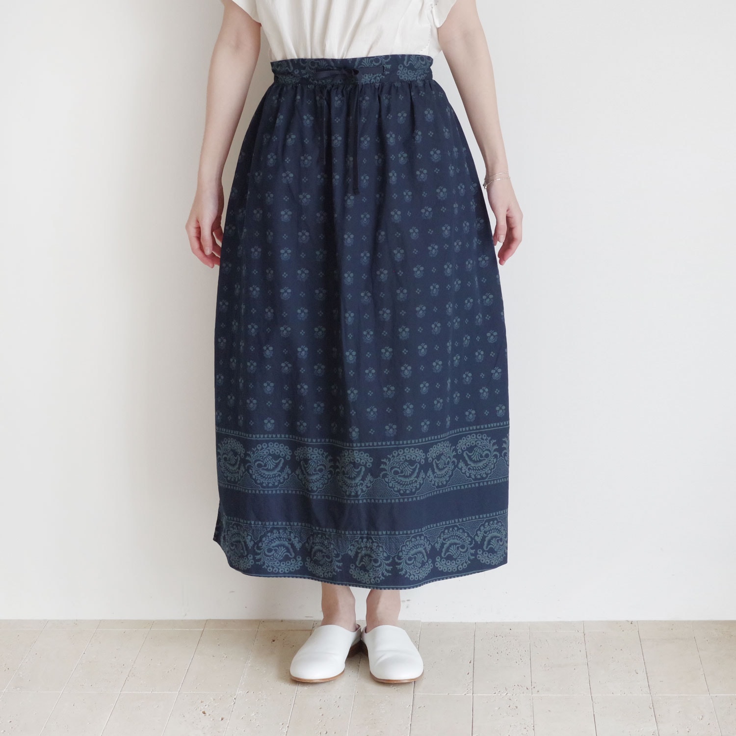 Drawer Jupe by Jackie コットンスカート blamink outil ウティ : JUPE LEZAY (INDIGO) スカート | OUTIL | trip&things