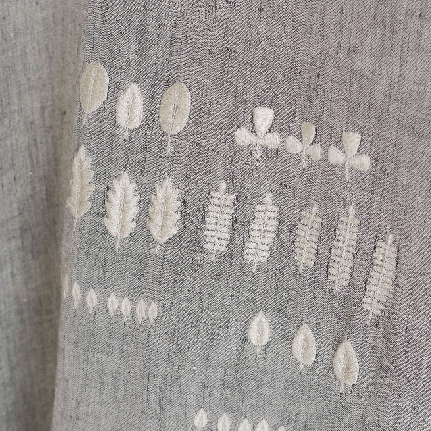 AODRESS �����ɥ쥹 : hockney emb dress ��ͥ�ɽ����ԡ���