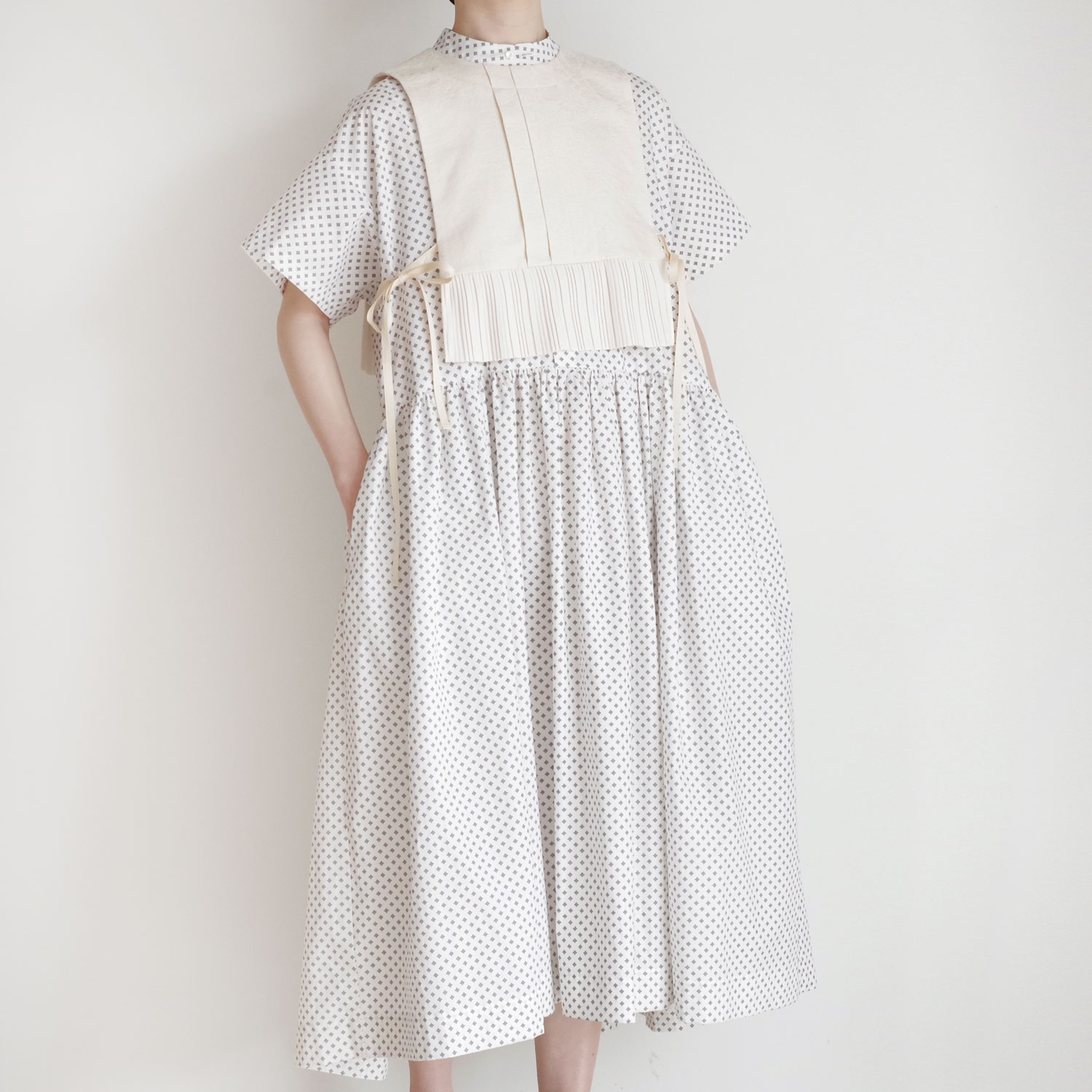 the last flower of the afternoon : �ҤȤĤ֤κ� tucked kraplap vest