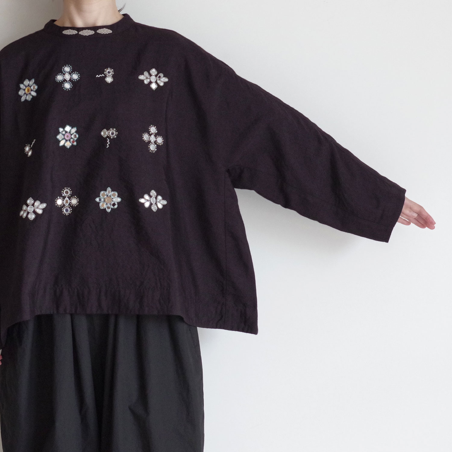AODRESS �����ɥ쥹 : full folitage lights mock neck blouse ��å��ͥå��֥饦��