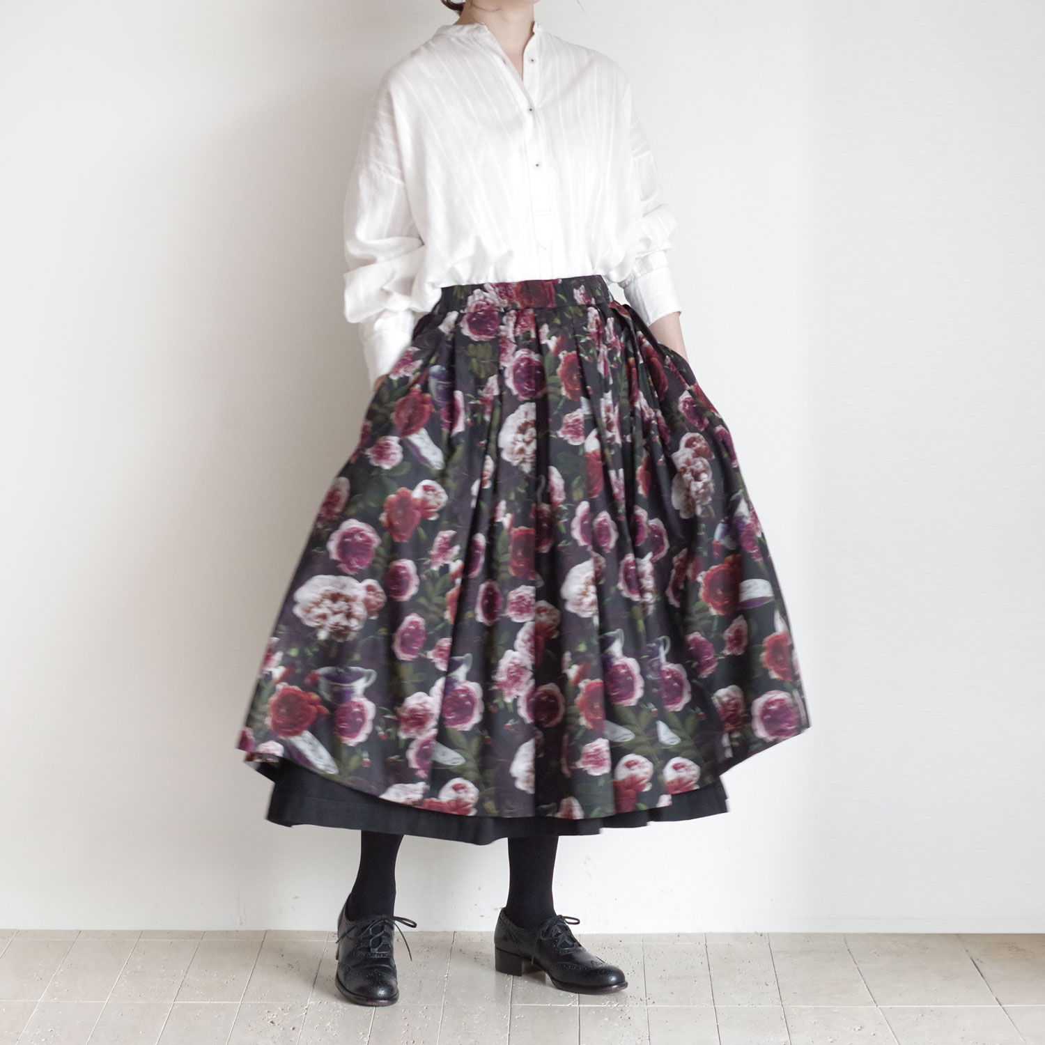ECOLE DE CURIOSITES ��������ɥ���ꥪ���� : SOLANGE (ROSES��BLACK) ��С����֥륹������
