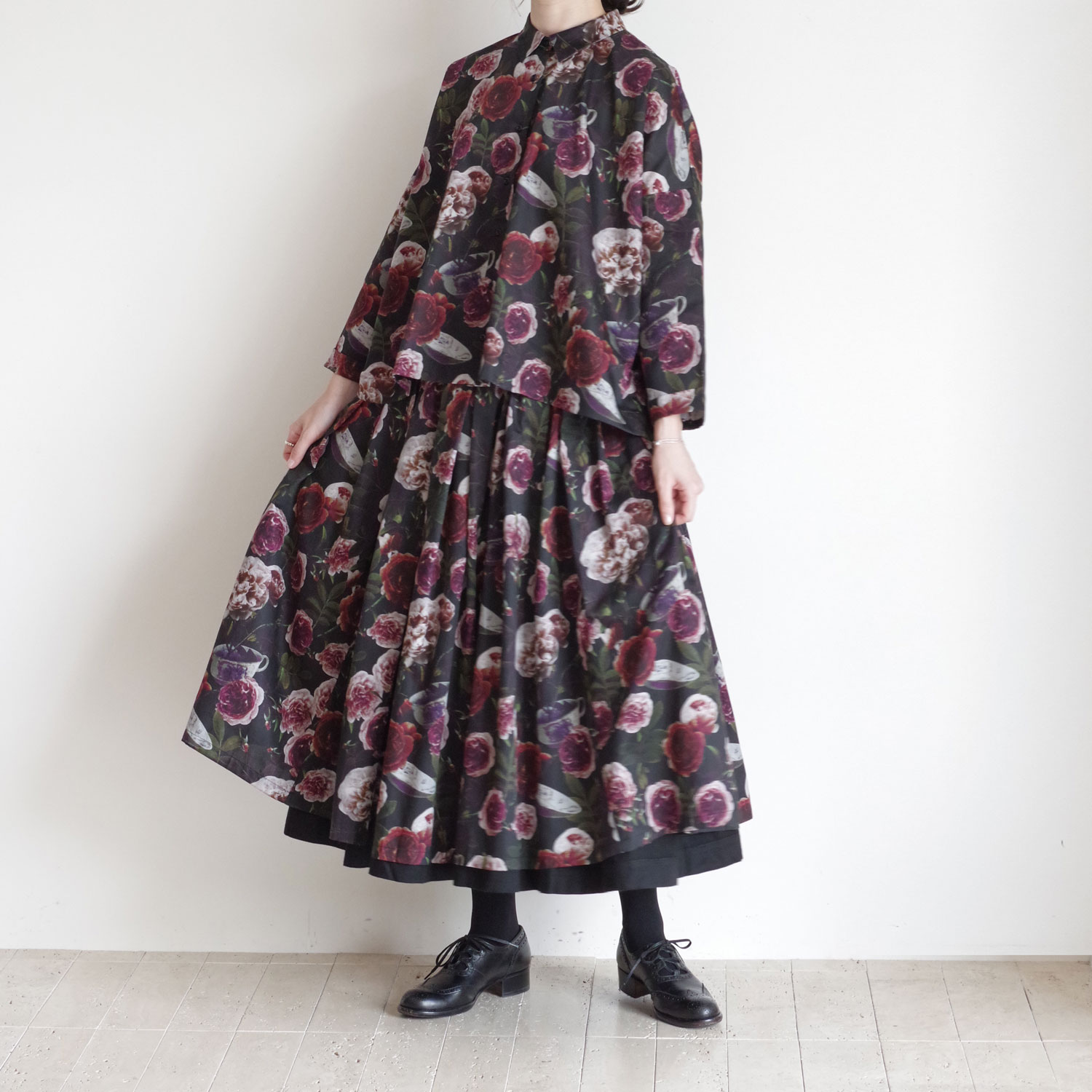 ECOLE DE CURIOSITES ��������ɥ���ꥪ���� : SOLANGE (ROSES��BLACK) ��С����֥륹������