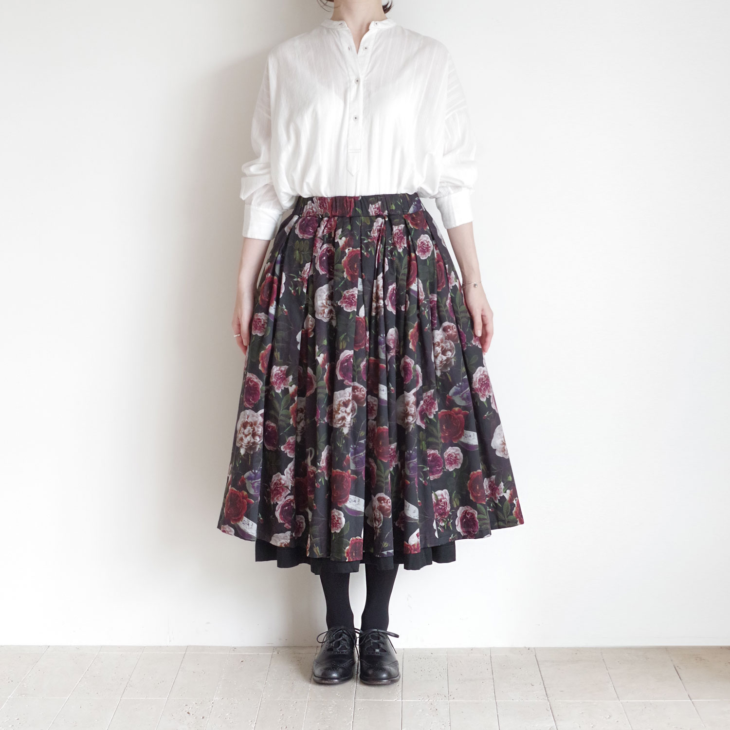 ECOLE DE CURIOSITES ��������ɥ���ꥪ���� : SOLANGE (ROSES��BLACK) ��С����֥륹������