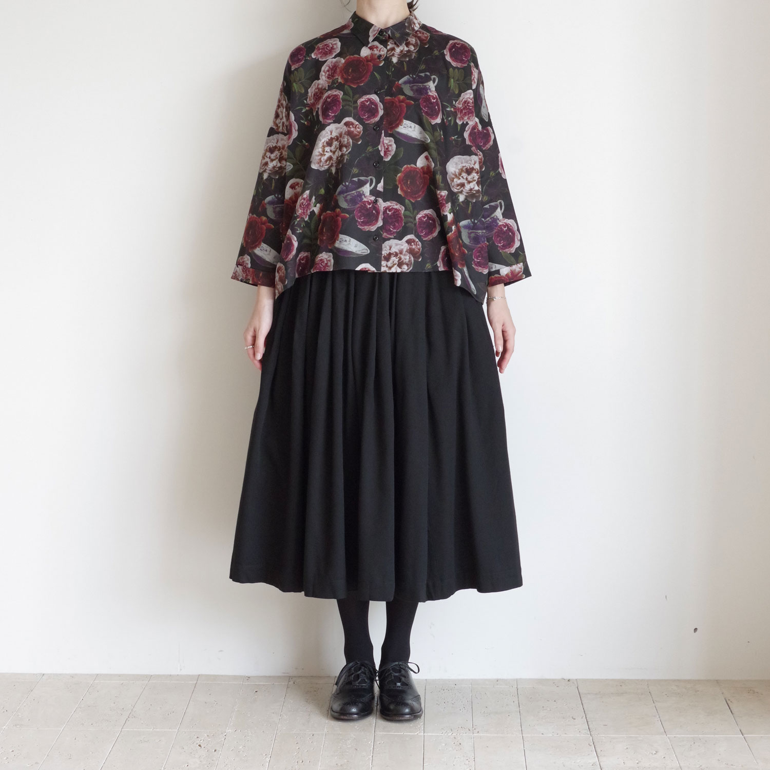 ECOLE DE CURIOSITES ��������ɥ���ꥪ���� : SOLANGE (ROSES��BLACK) ��С����֥륹������
