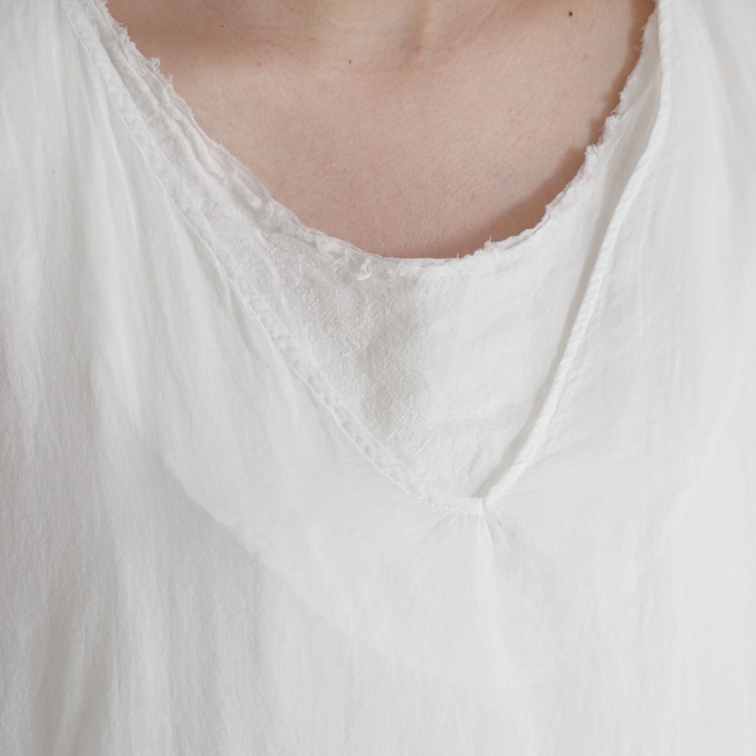 H+ HANNOH WESSEL ���å���ץ�她���Ρ��������� : DRESS Robby(White) V�ͥå����ԡ���