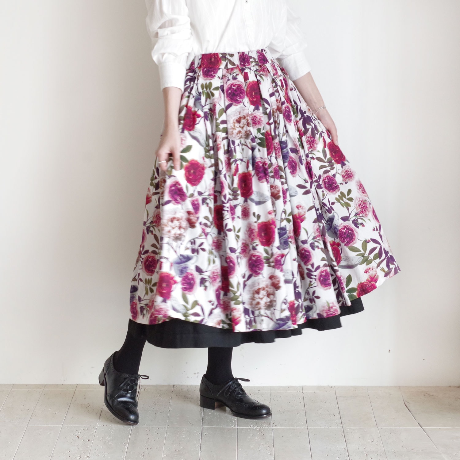 ECOLE DE CURIOSITES ��������ɥ���ꥪ���� : SOLANGE (ROSES��WHITE) ��С����֥륹������