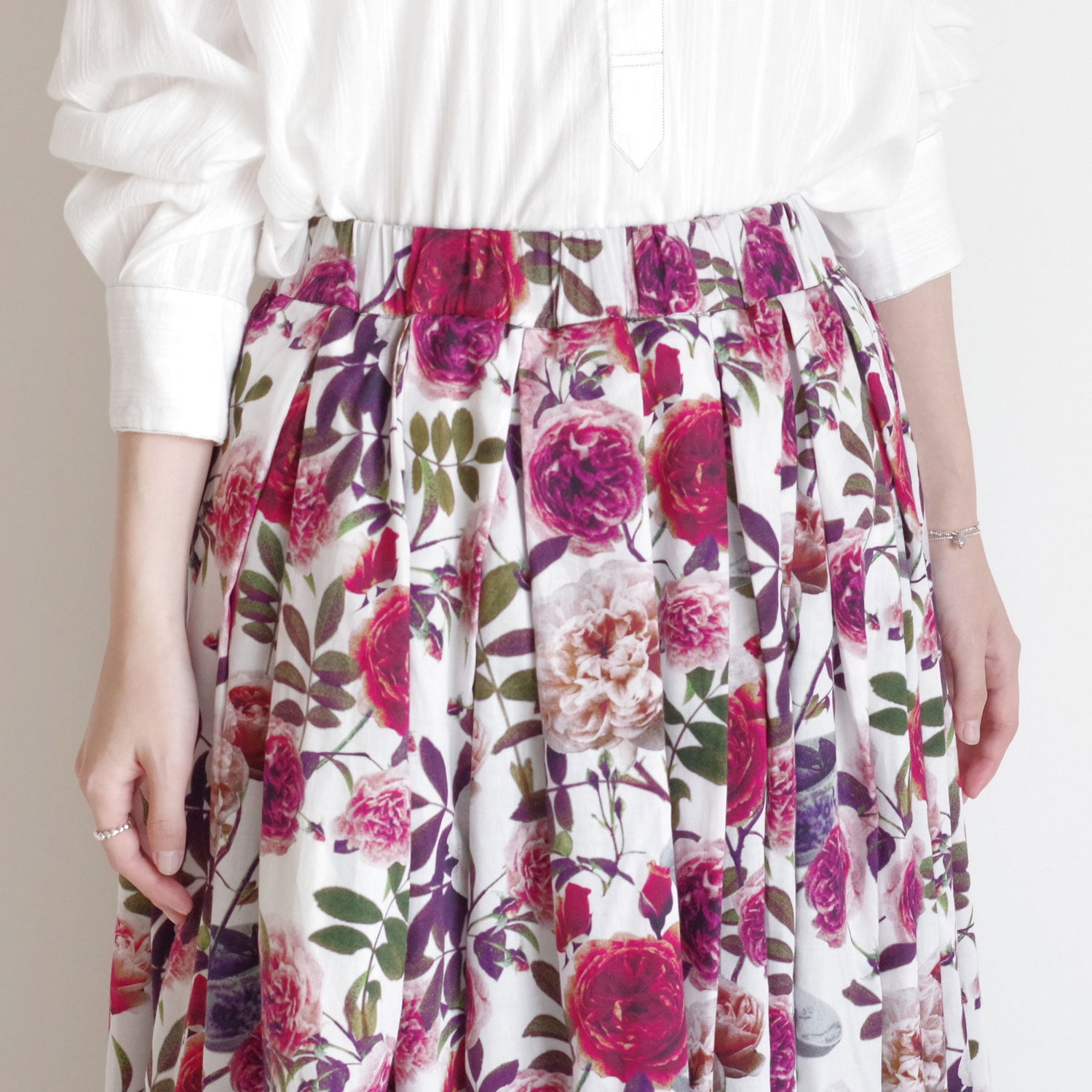 ECOLE DE CURIOSITES ��������ɥ���ꥪ���� : SOLANGE (ROSES��WHITE) ��С����֥륹������