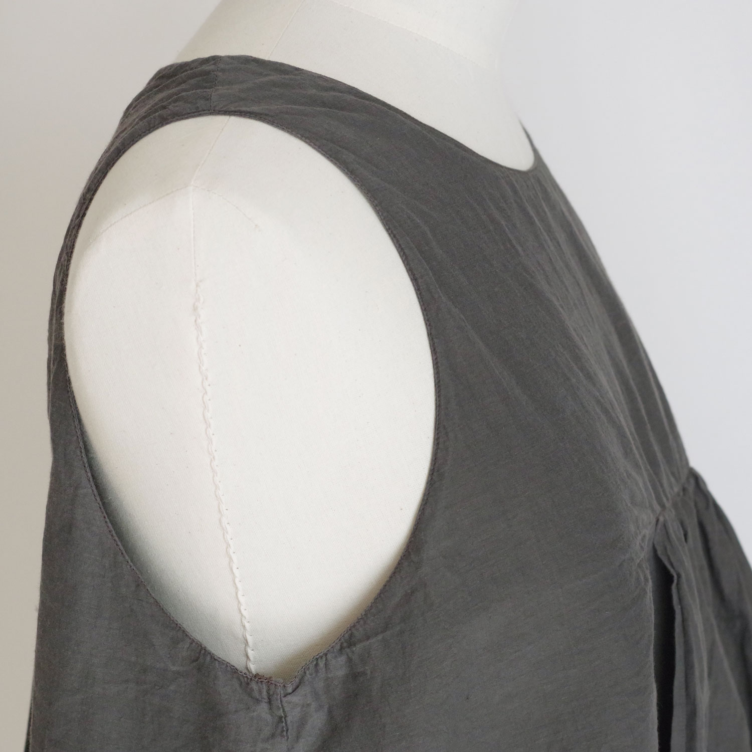 quitan ������ : FRILLED TOP �ե�� �֥饦��