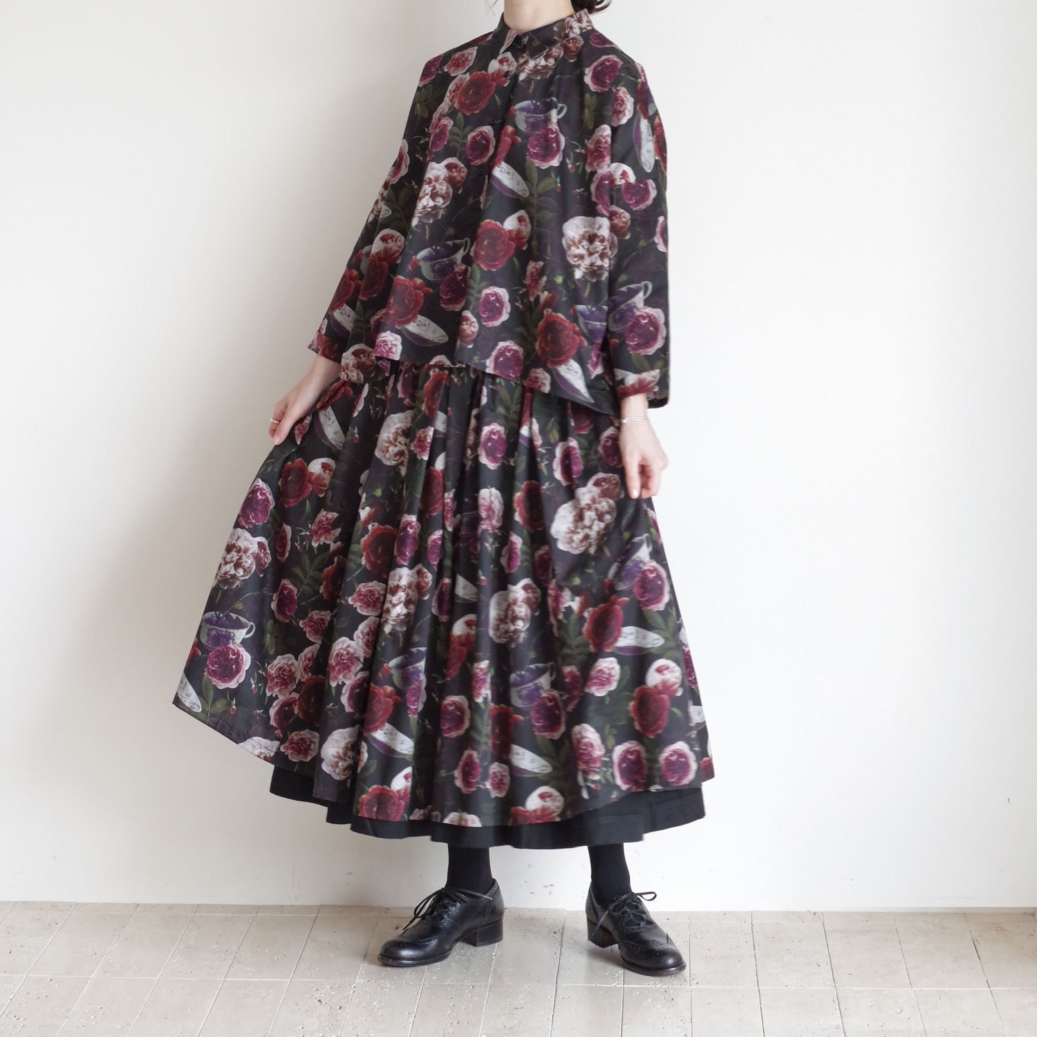 ECOLE DE CURIOSITES ��������ɥ���ꥪ���� : BRIGITTE (ROSES��BLACK) �ץ��ȥ֥饦��