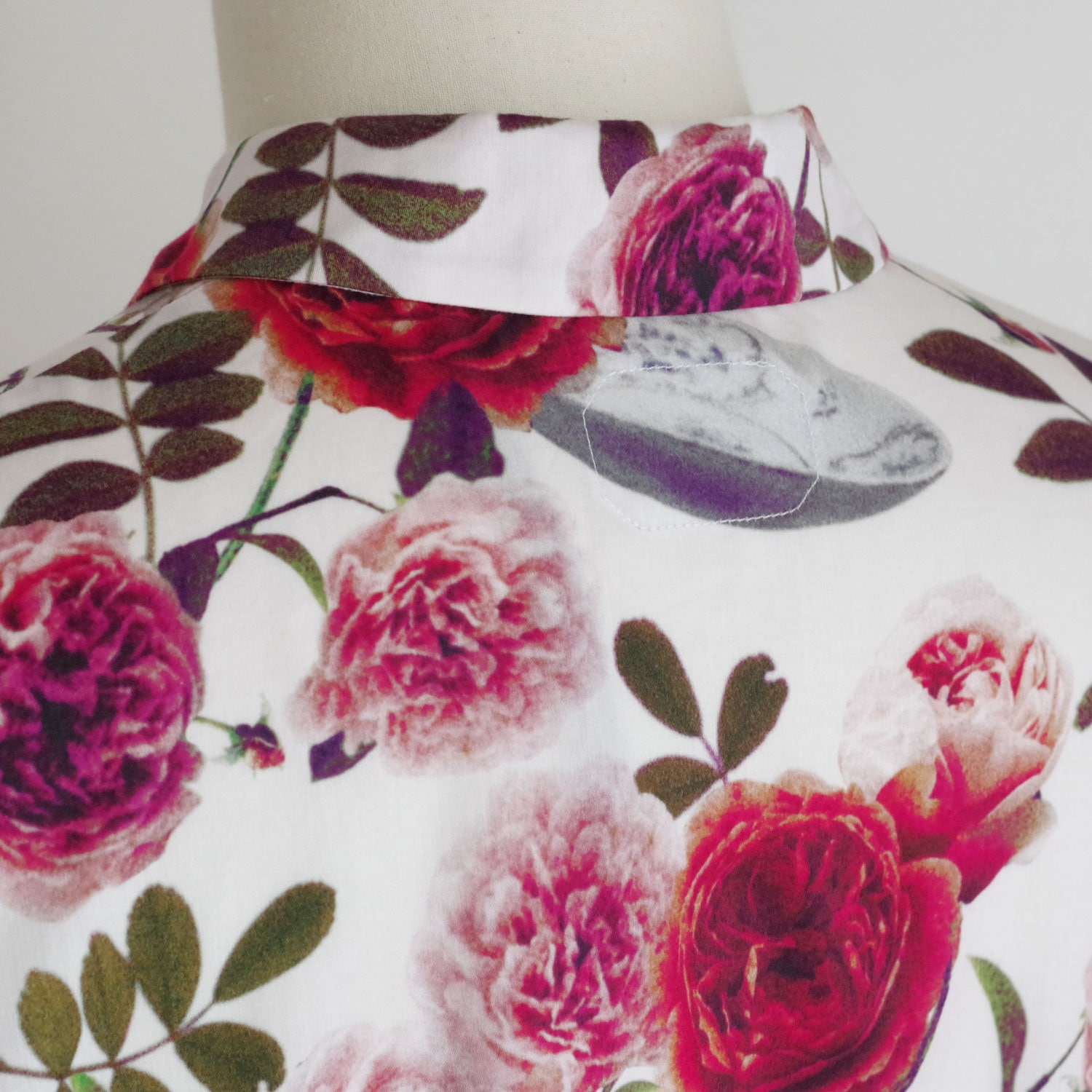 ECOLE DE CURIOSITES ��������ɥ���ꥪ���� : BRIGITTE (ROSES��WHITE) �ץ��ȥ֥饦��