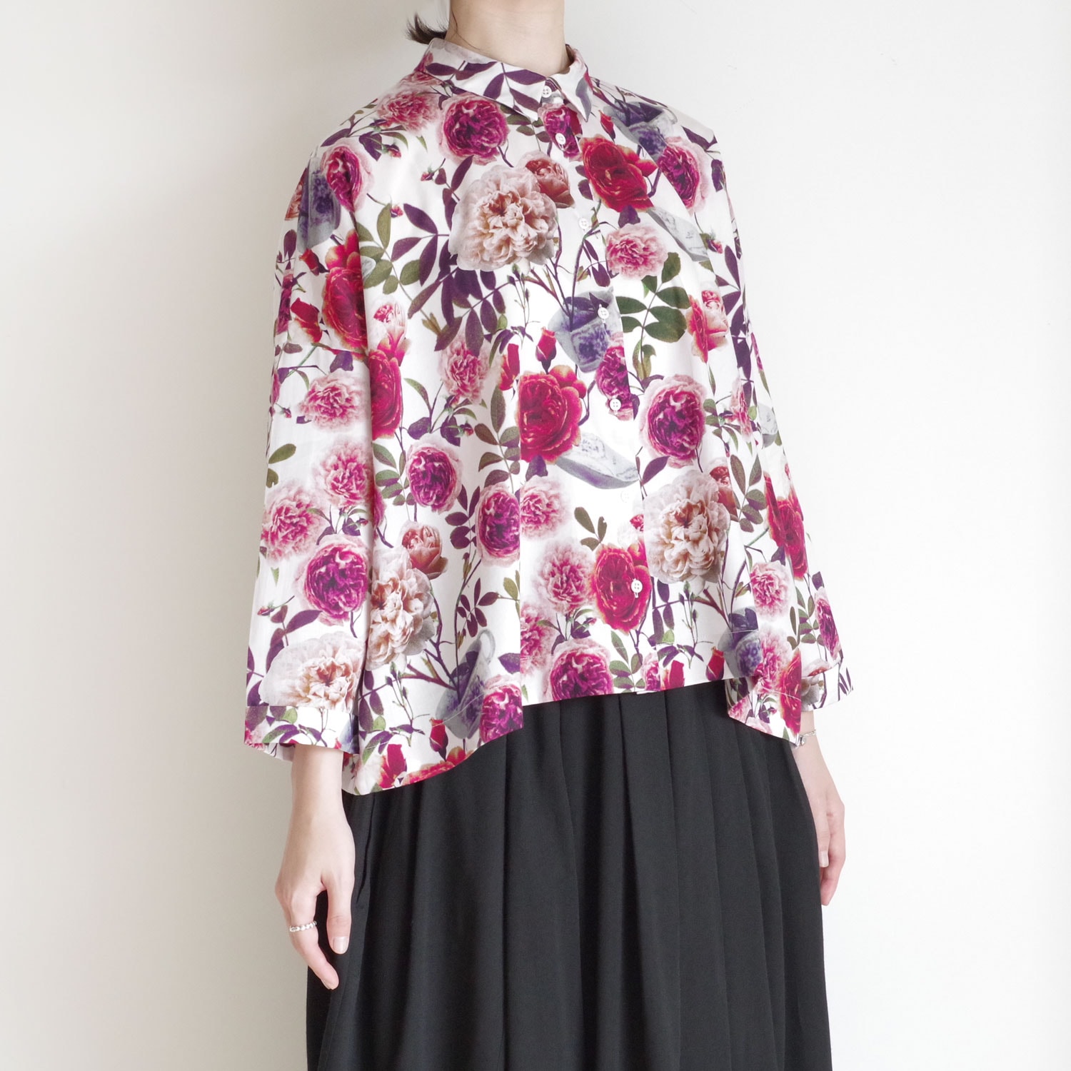 ECOLE DE CURIOSITES ��������ɥ���ꥪ���� : BRIGITTE (ROSES��WHITE) �ץ��ȥ֥饦��