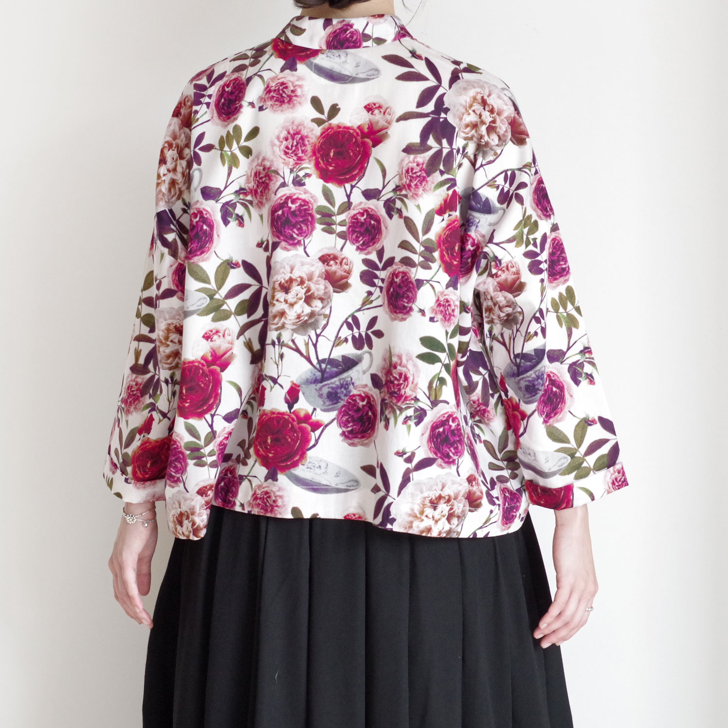 ECOLE DE CURIOSITES ��������ɥ���ꥪ���� : BRIGITTE (ROSES��WHITE) �ץ��ȥ֥饦��