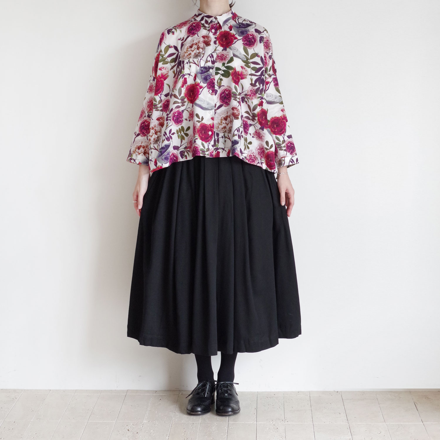 ECOLE DE CURIOSITES ��������ɥ���ꥪ���� : BRIGITTE (ROSES��WHITE) �ץ��ȥ֥饦��