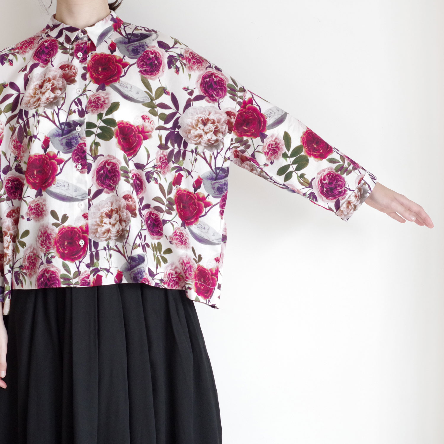 ECOLE DE CURIOSITES ��������ɥ���ꥪ���� : BRIGITTE (ROSES��WHITE) �ץ��ȥ֥饦��