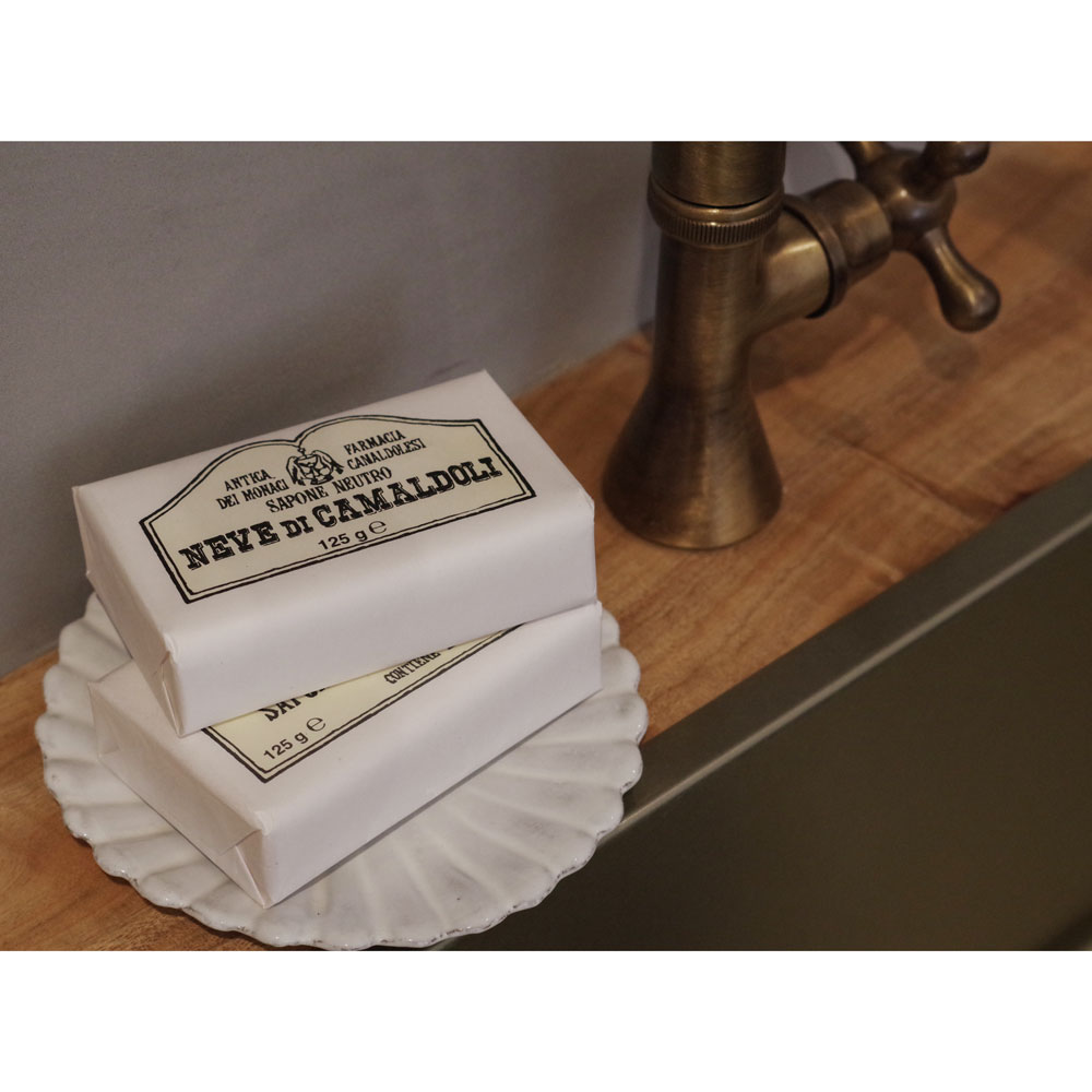 ���ޥ�ɥ� CAMALDOLI : NEVE/MIELE Soap �и�