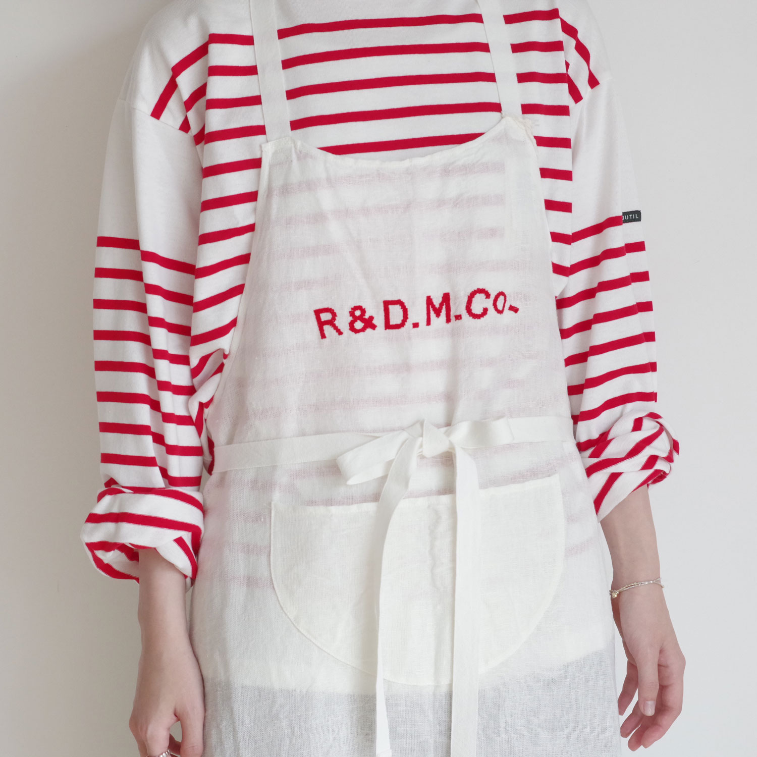 R&D.M.Co- ������ɥޥ󥺥ơ��顼 : EMBROIDERY APRON �ɽ����ץ���