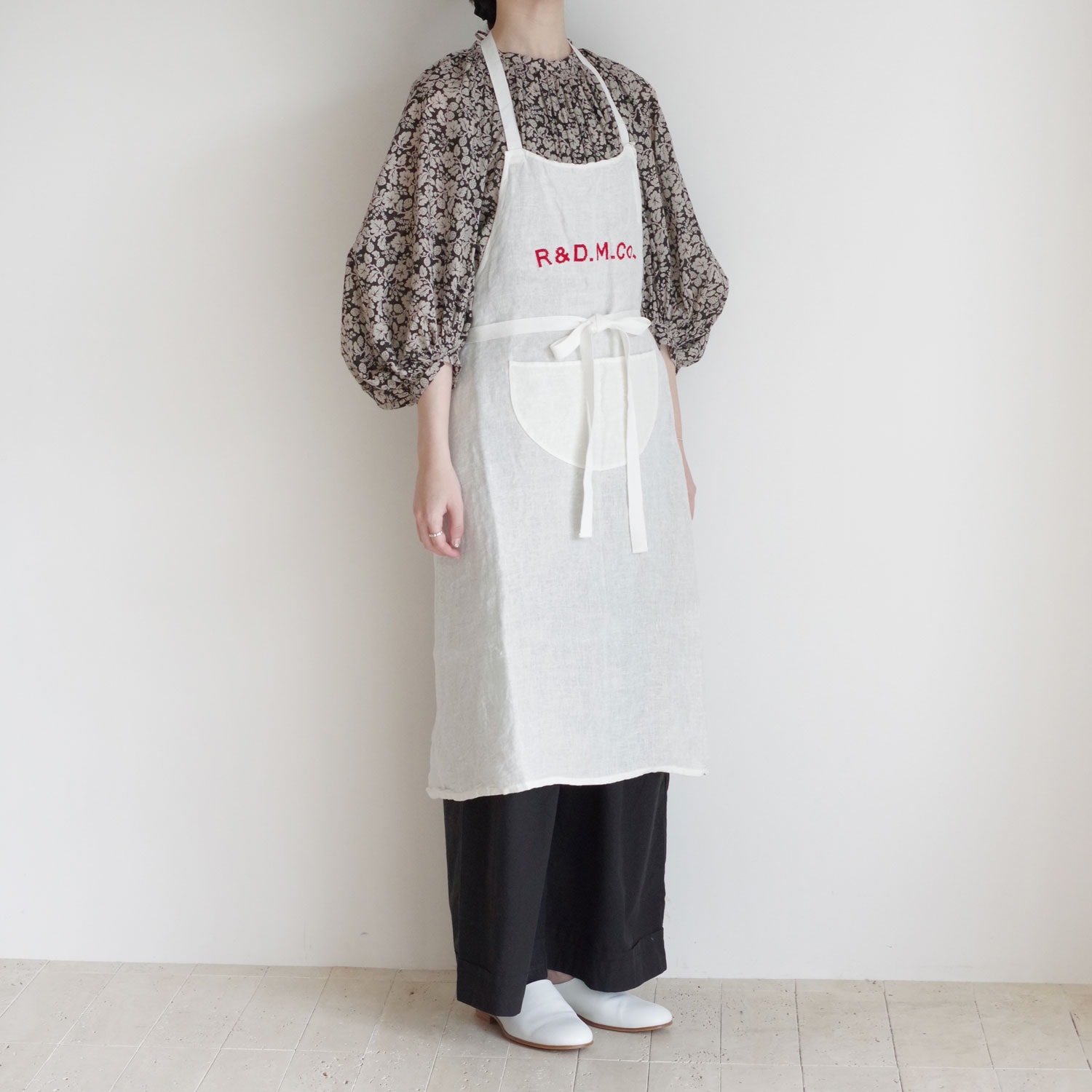 R&D.M.Co- ������ɥޥ󥺥ơ��顼 : EMBROIDERY APRON �ɽ����ץ���