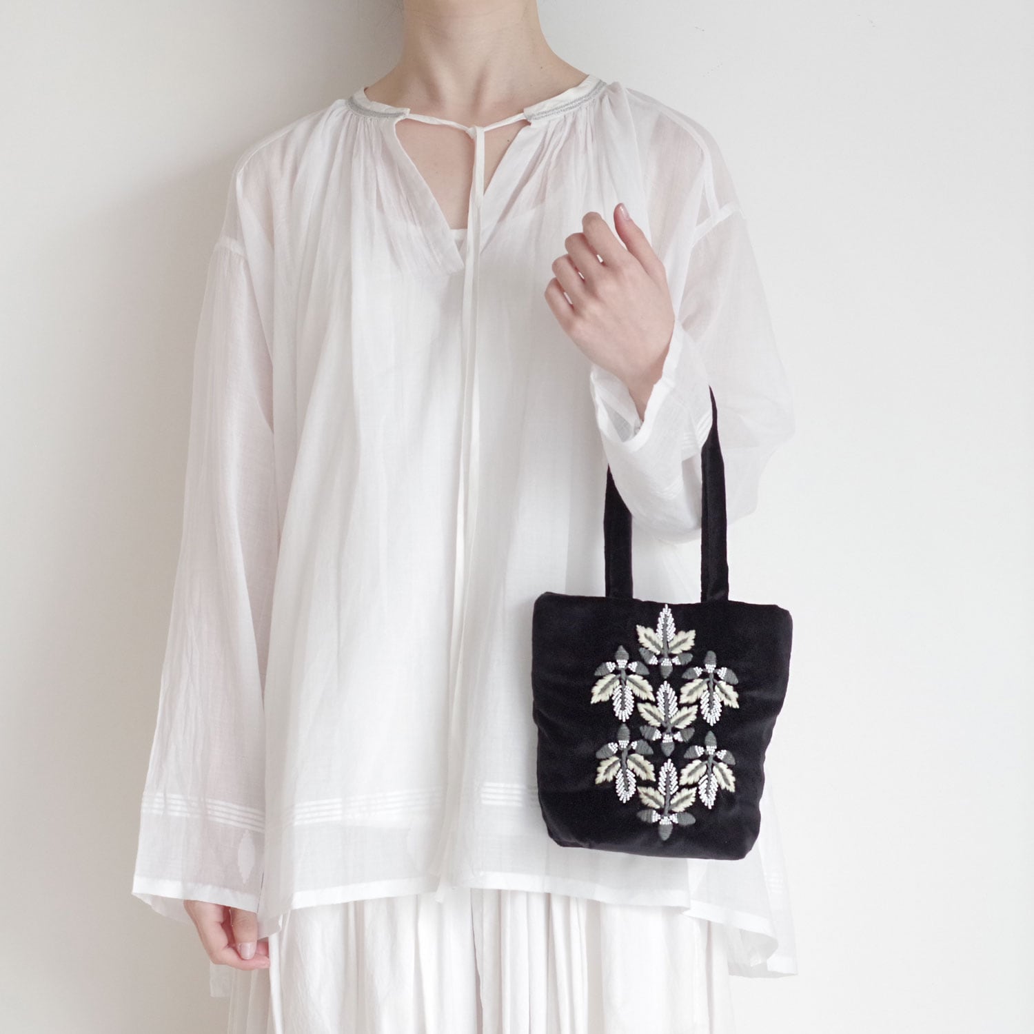 khadi and Co ベルベットミニバッグ Khadi and Co カディーアンドコー : acorn mini ベルベットミニ