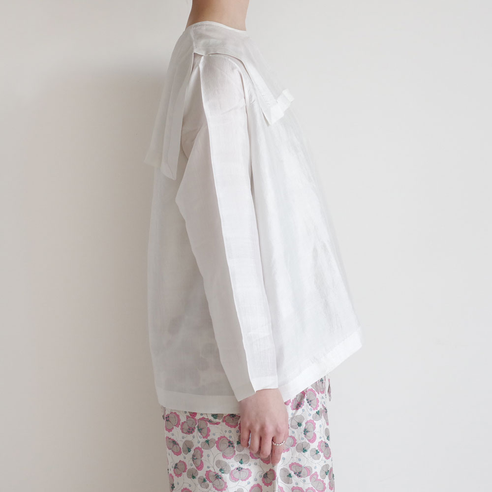 BUNON �֥Υ� : Back Button Sailor Blouse �����顼�֥饦��