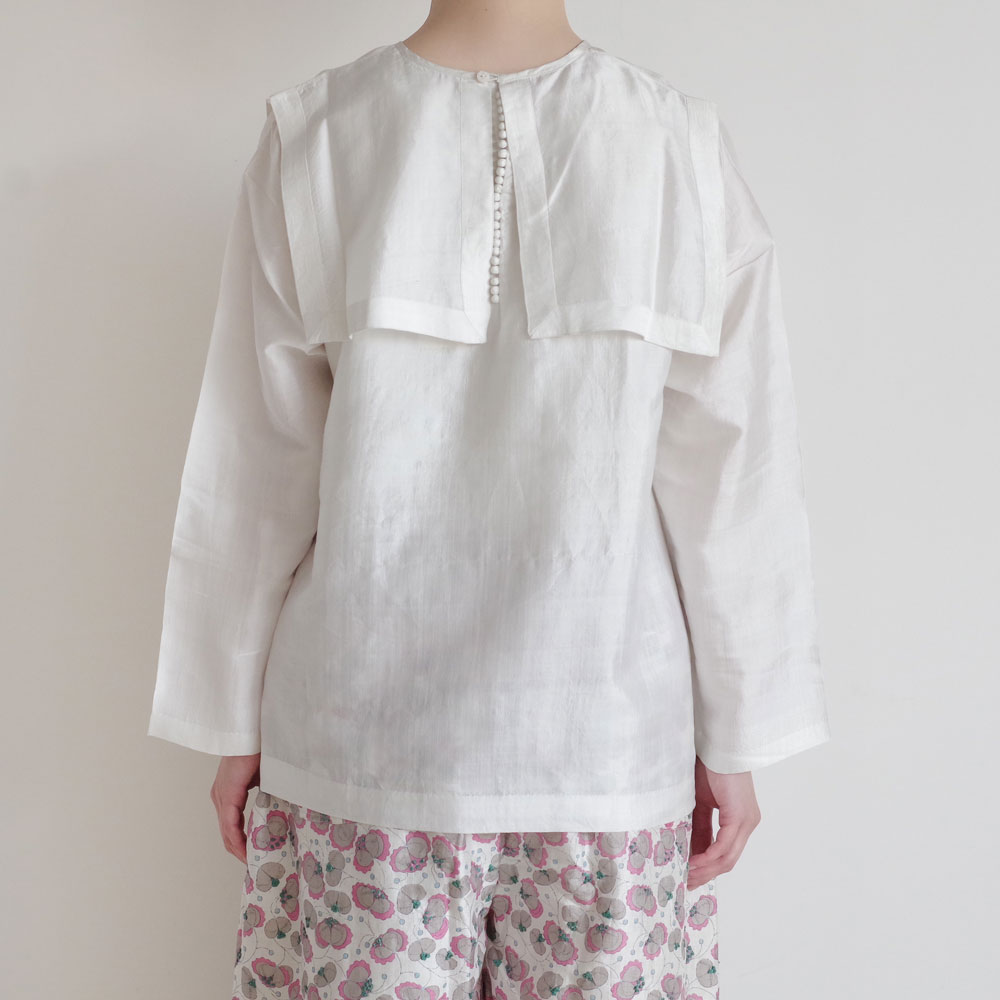 BUNON �֥Υ� : Back Button Sailor Blouse �����顼�֥饦��