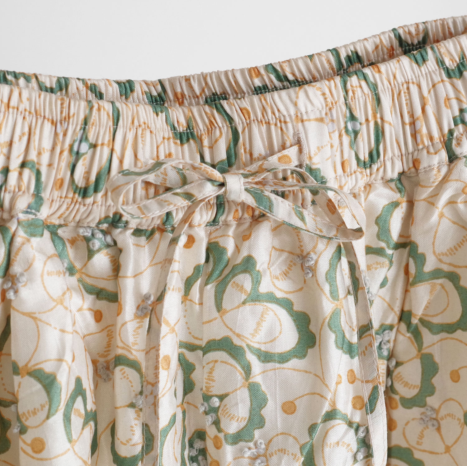 BUNON �֥Υ� : Embroidery TuckPants �ץ��ȥѥ�� (Musk Green)
