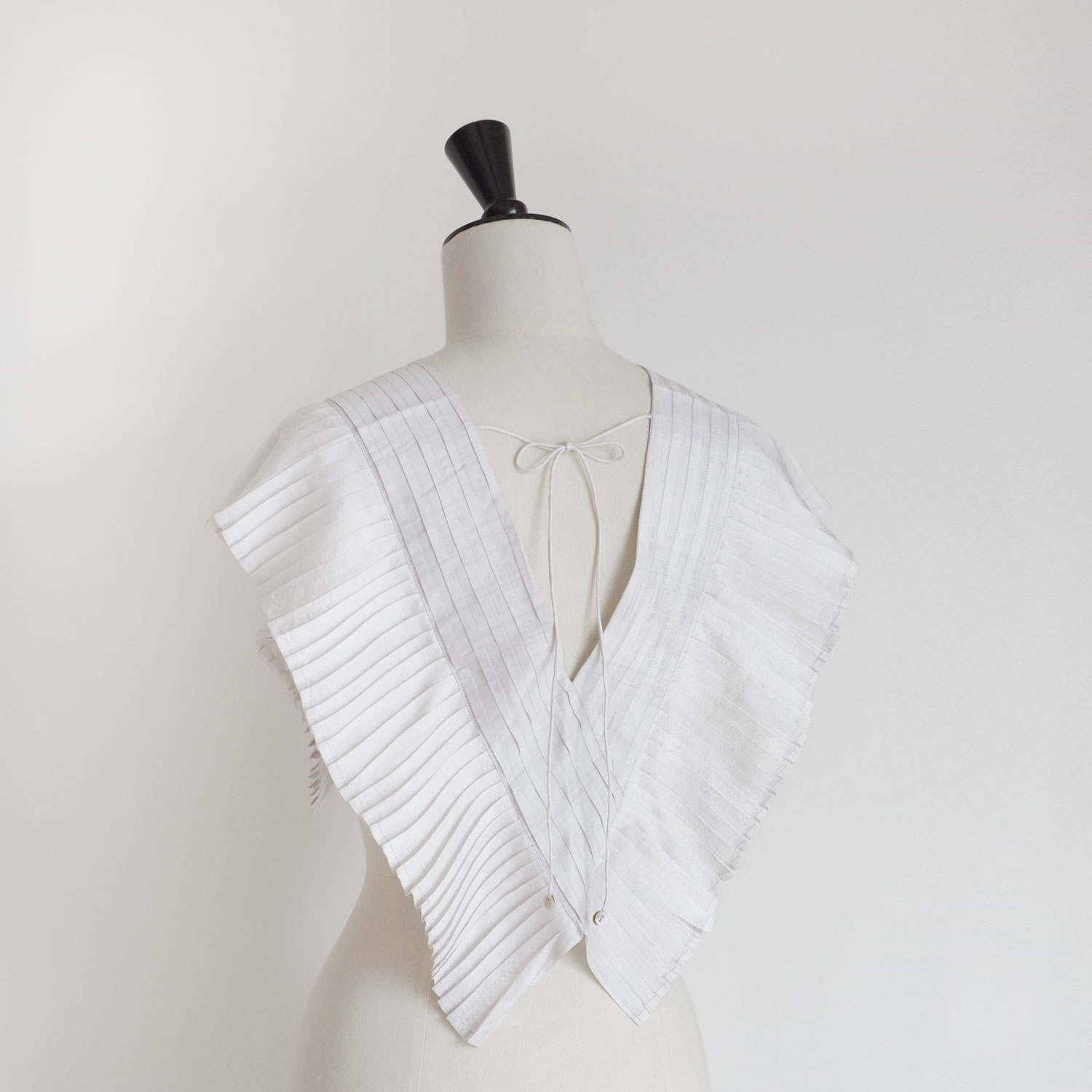BUNON ֥Υ : Tuck Ruffle Collar åեդ