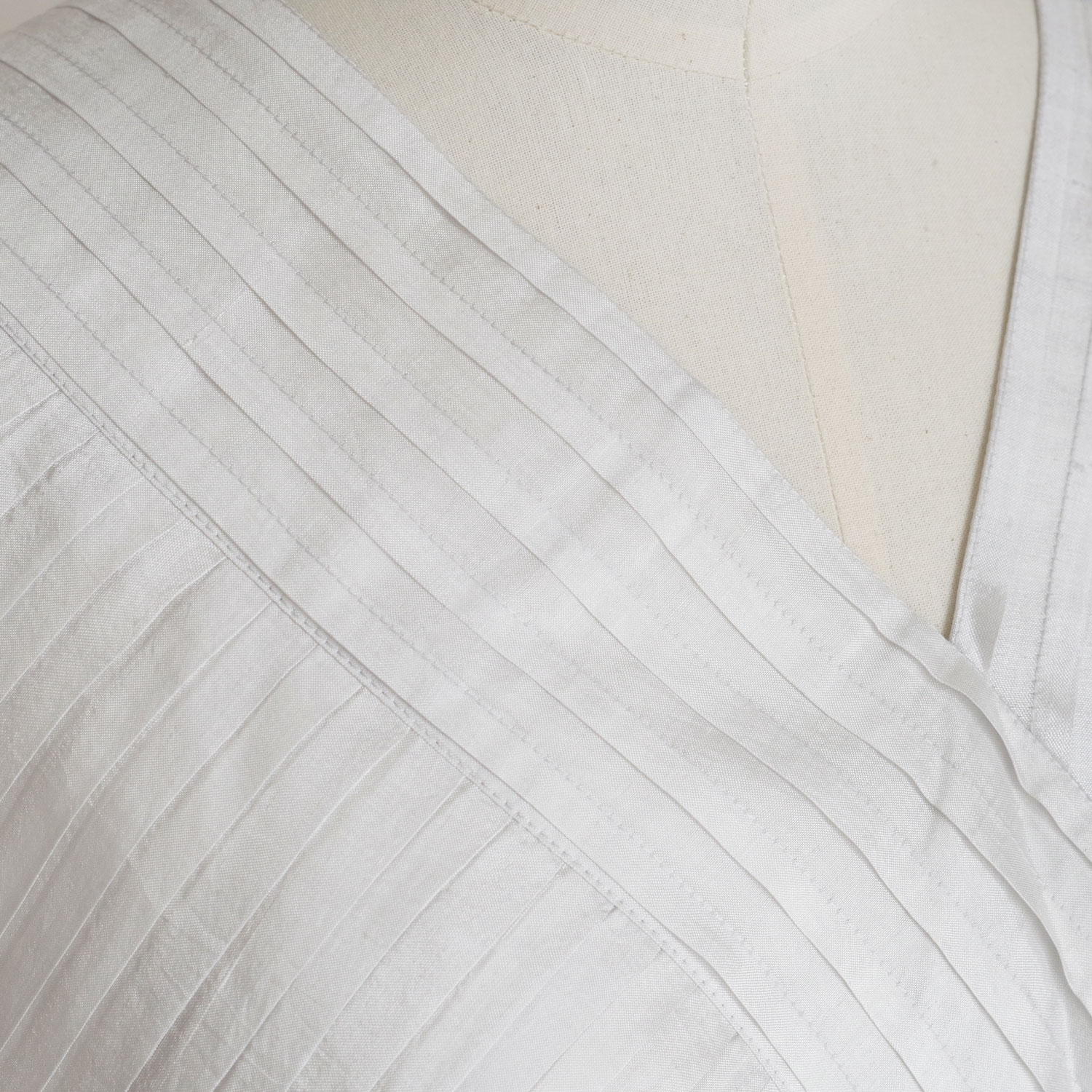 BUNON ֥Υ : Tuck Ruffle Collar åեդ