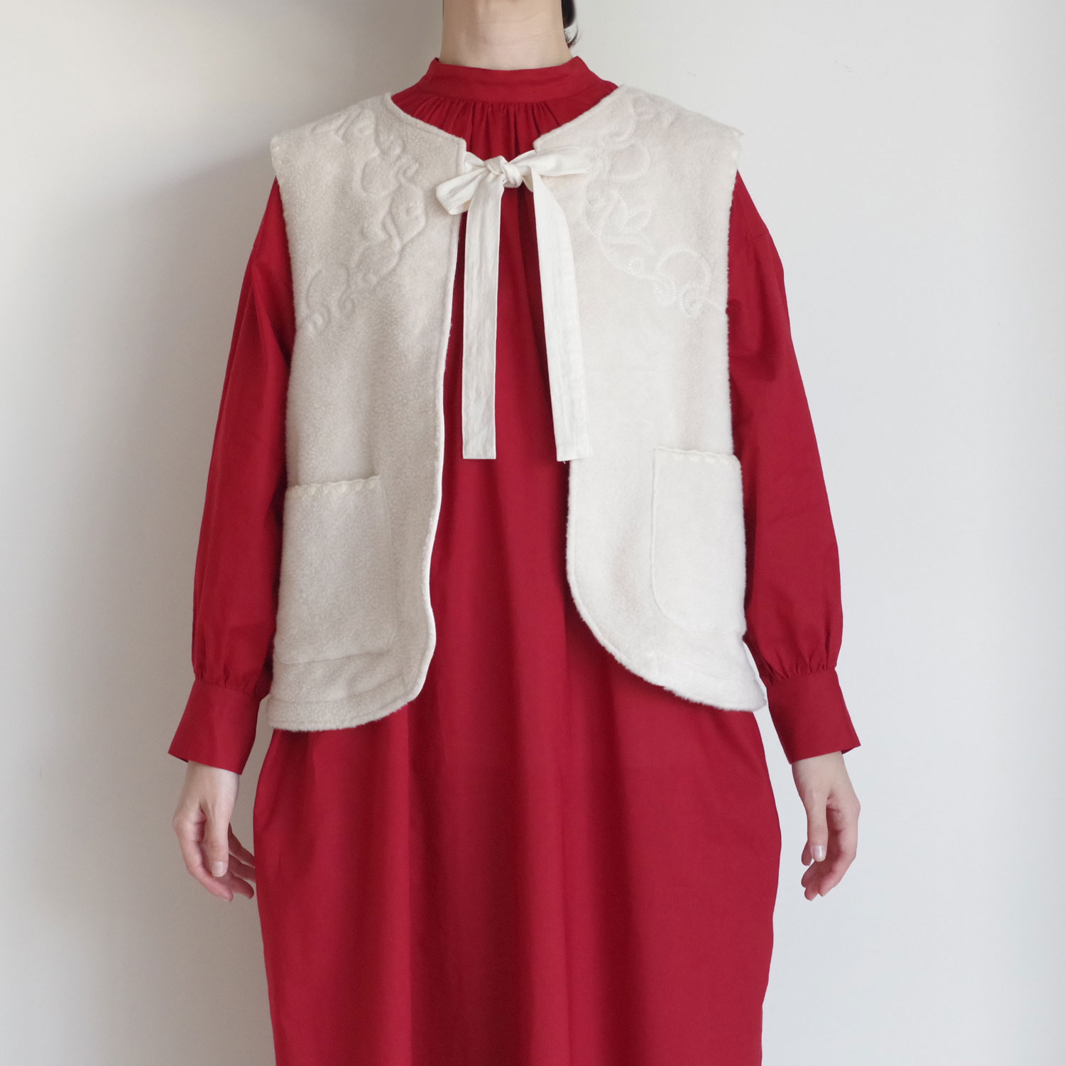 the last flower of the afternoon : β Embroidery vest ɽ٥