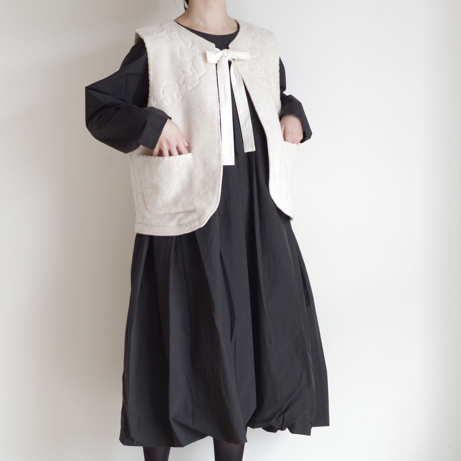 the last flower of the afternoon : β Embroidery vest ɽ٥